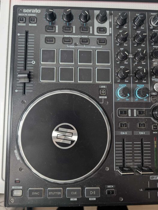 Konsola DJ Reloop Terminal Mix 8, Serato DJ PRO