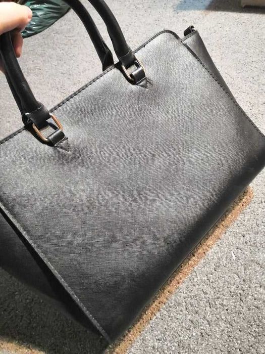 Torba torebka czarna szara wężowa