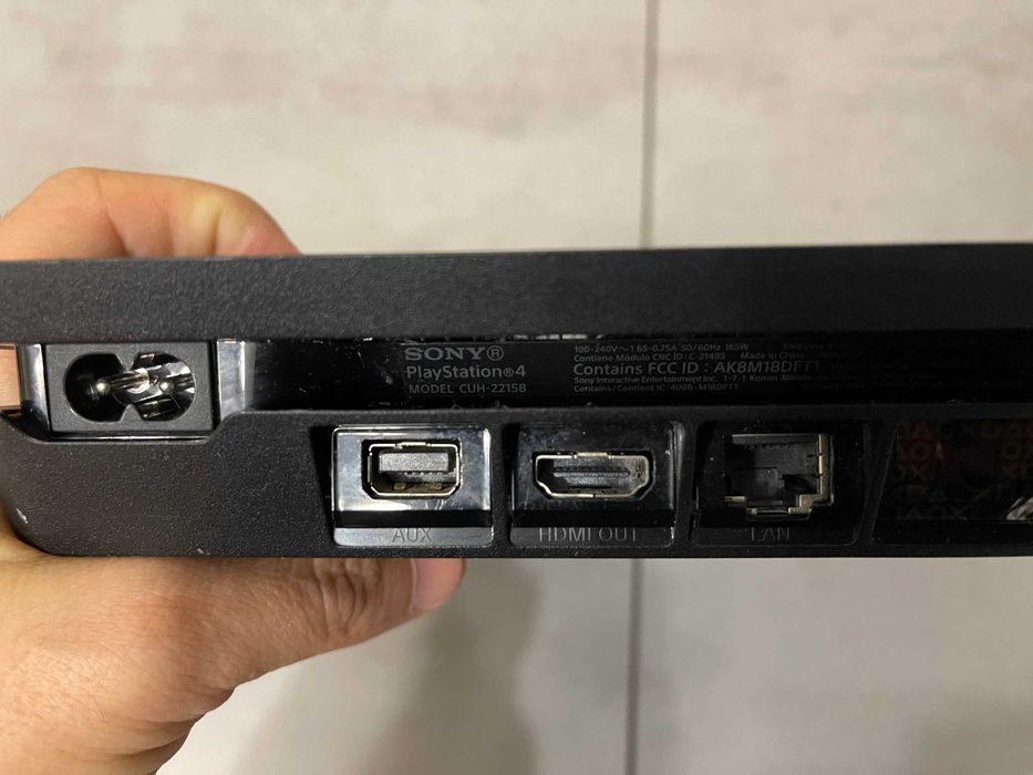 Ігрова приставка Sony Playstation PS4 CUH-2215B Slim, 500GB