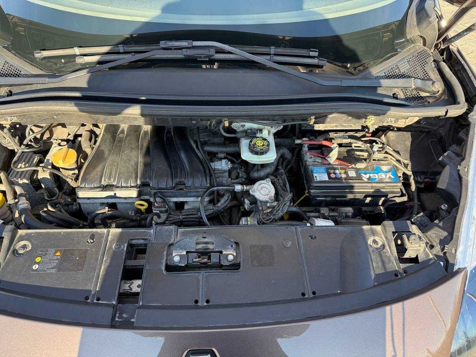 Renault Grand Scénic 3 2010 год 2.0 бензин