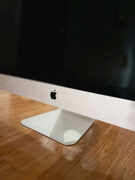 iMac 27" Retina 5K | 4.0 GHz Intel Core i7 | 32GB RAM | 512GB SSD