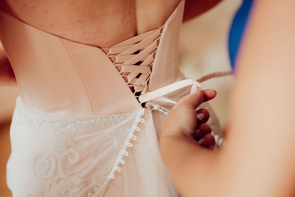 Brzoskwiniowa Suknia Ślubna