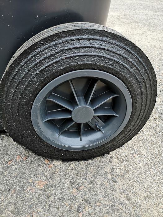 Мусорный бак,контейнер мусорный,бак сміттєвий,бак для сміття,бак WEBER