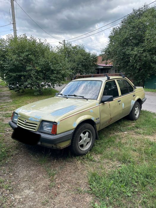 Продам автомобіль Опель Аскона