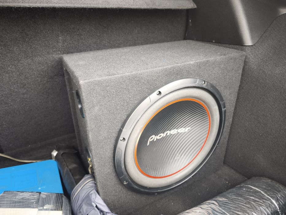 Subwoofer e amplificador