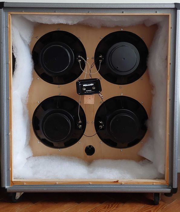 Coluna guitarra KranK Revolution 4x12" (Eminence V12 Legend) Oversized