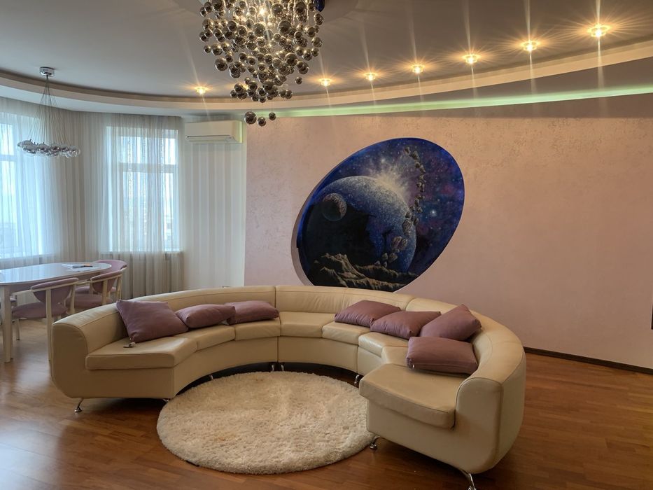 Продажа 3х кв ,общ.150м,цена 135т$торг