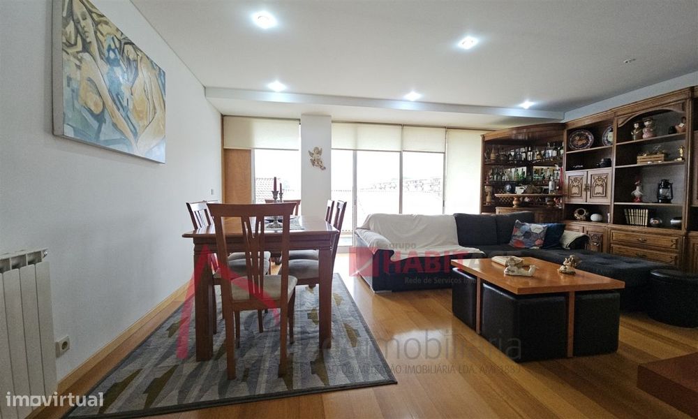 Apartamento T3 com 2 frentes e varandas em Ferreiros – Braga  O Seu Ap