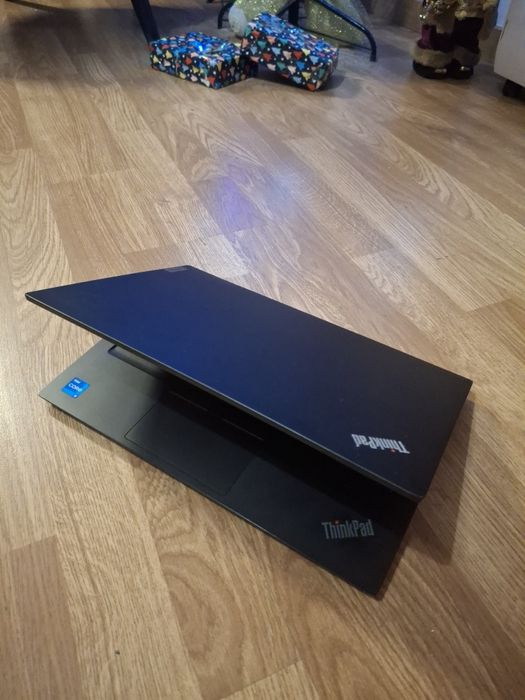 LENOVO  THINKPAD  E14 11 geração