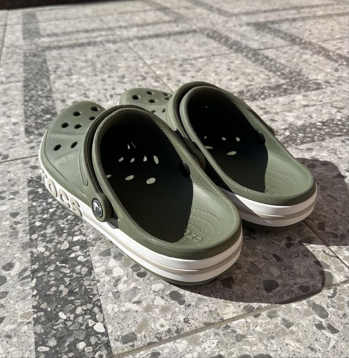 Мужские шлепанцы Crocs размер 41