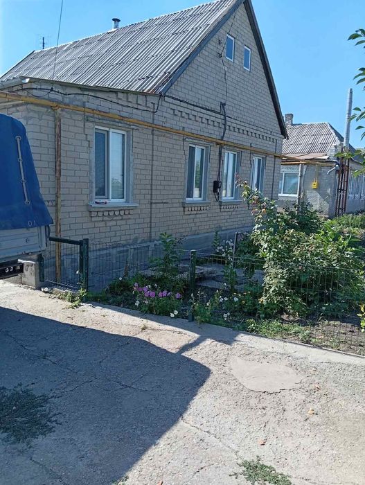 Продам будинок,цена договірна.