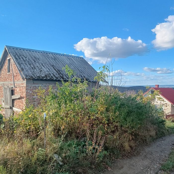 Земельна ділянка. Дача