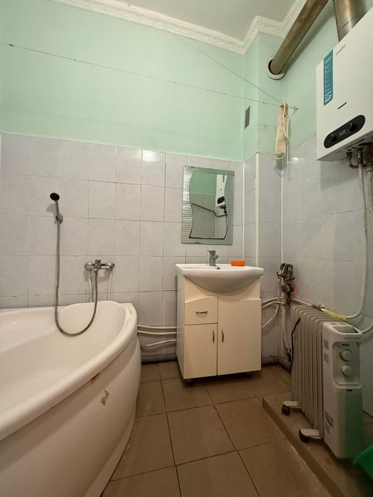 Половина Будинку в гарному районі міста. Ділянка 5 сот.!Вул.Бачинської