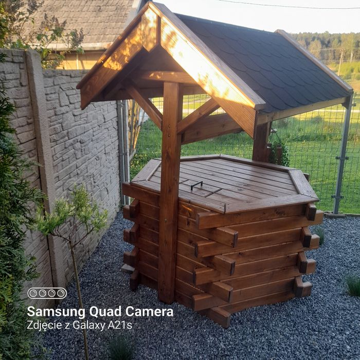 Studnia  ozdobna ogrodowa zabudowa