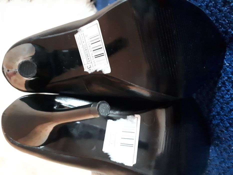 Туфли на высоком каблуке