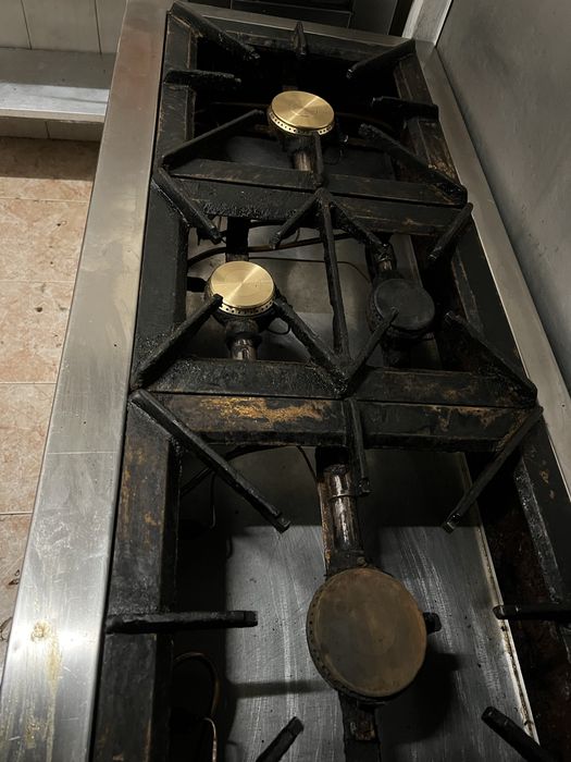 Vendo equipamento de restauração