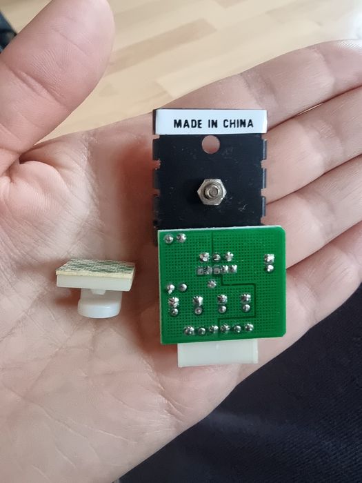 Płytka z regulatorem napięcia MIC29300-3.3BT