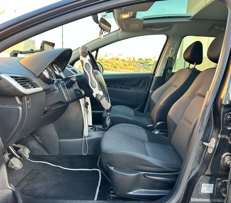 Peugeot 207 SW Sportium 1.4 VTI 2011