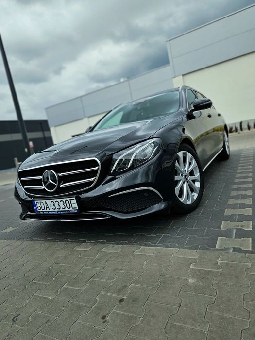 Mercedes-Benz Klasa E W213 194km bezwypadkowy