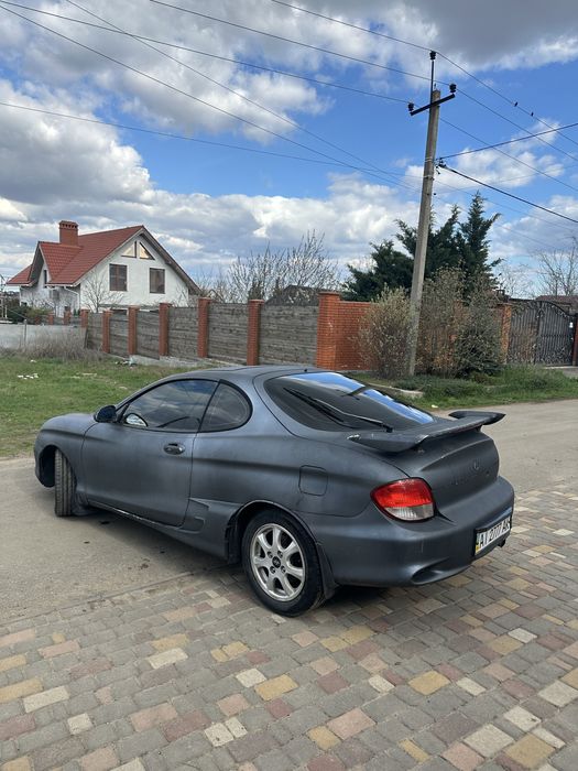 Hyundai Tiburon 2.0