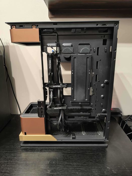 Obudowa z ekranem Custom Phanteks Evolv X2