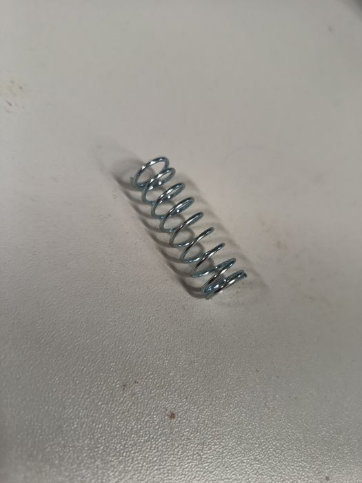 Sprężyna przepustnicy jawa jawka 50 Romet ogar 200