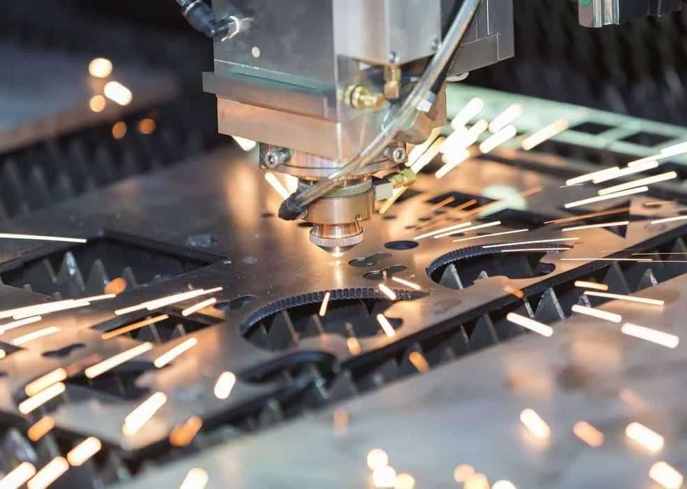 Лазерна різка металу. Виробництво металовиробів.