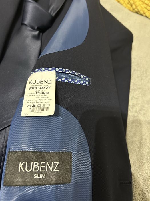 Garnitur meski granatowy Kubenz