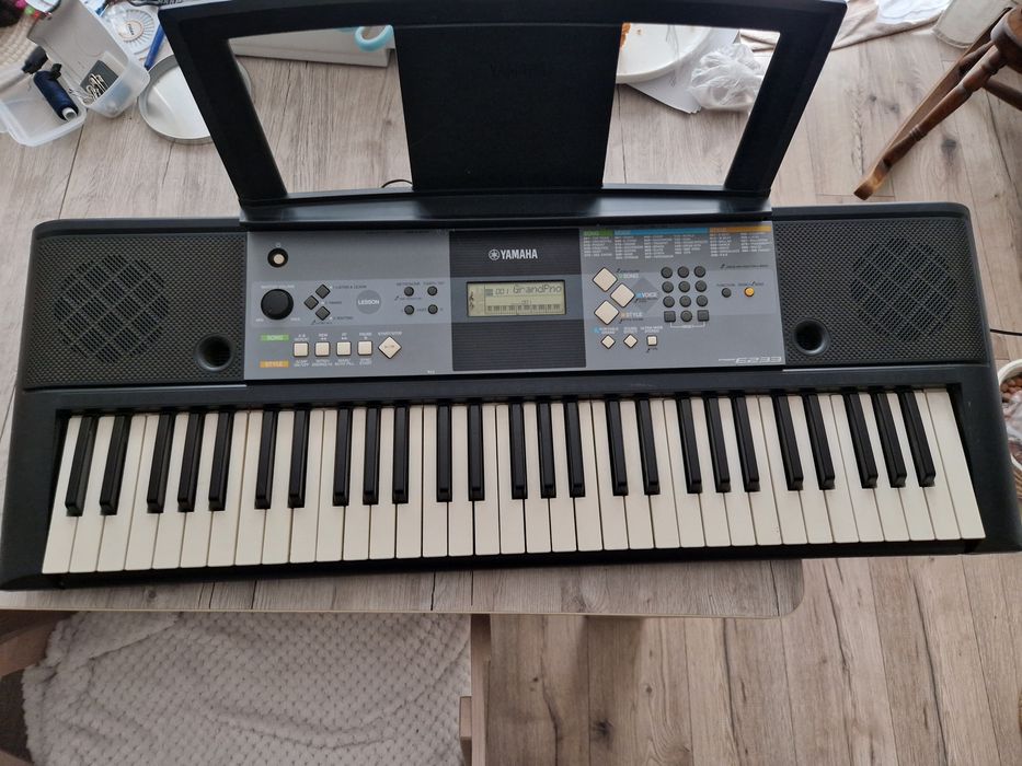 Keyboard Yamaha PSR-E233 | Stan idealny + zasilacz i pulpit