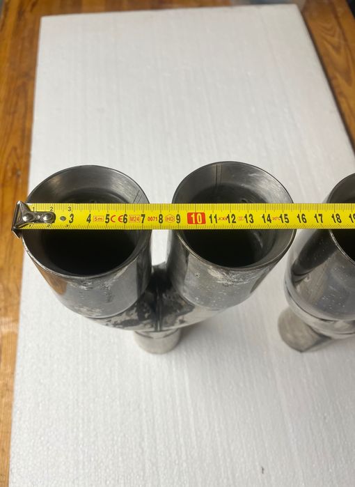 Podwójne końcówki wydechu