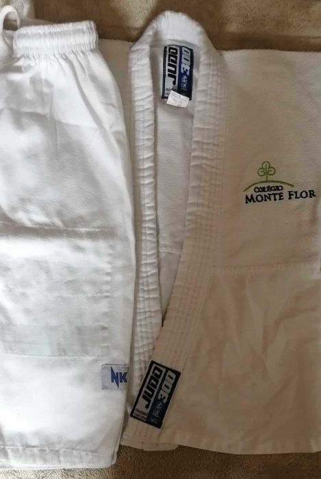 Colégio Monte Flor - Uniforme/Farda / Monte Flor College Uniform