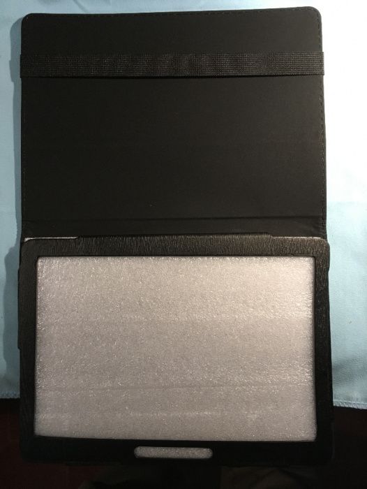 Capa para Tablet de 9" e mini teclado. Novos.