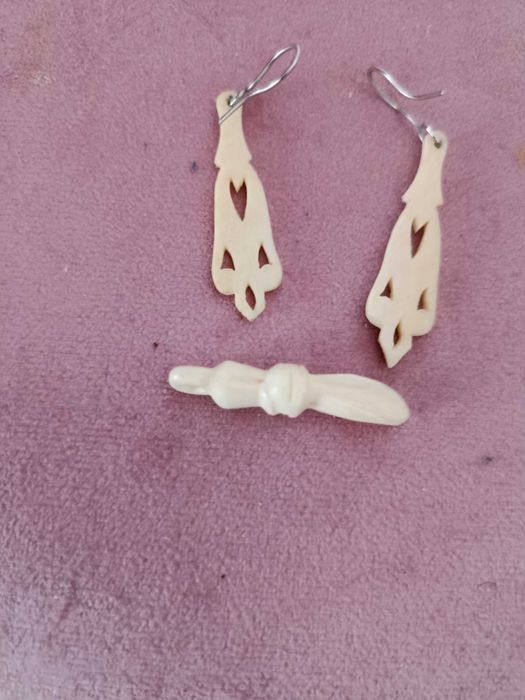 Кулон и серьги СССР кость