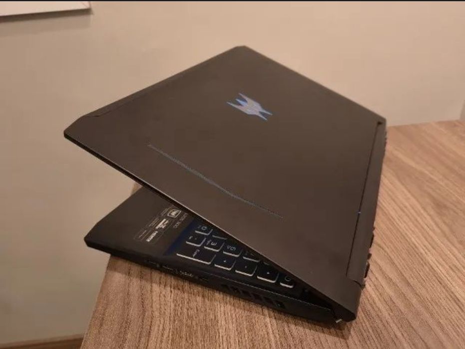 Acer Predator Helios 300 - Intel Core i7 10 Geracao - 32GB RAM - 1.5TB SSD - RTX 2060

i7 | 32GB RAM | 512GB + 1TB SSD |

RTX 2060 | 15,6"
