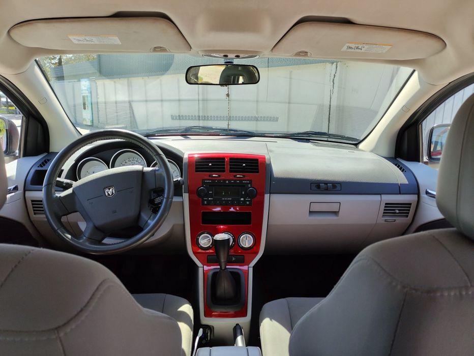 Dodge Caliber 2006, надійне і гарне авто