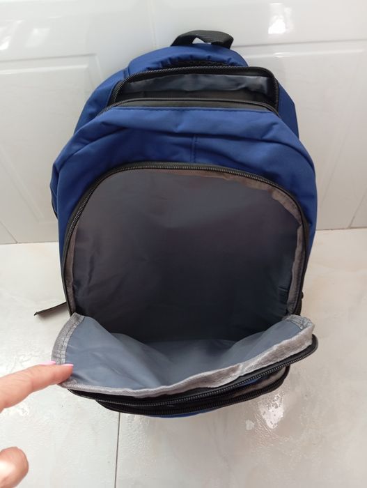 Mochila escolar nova