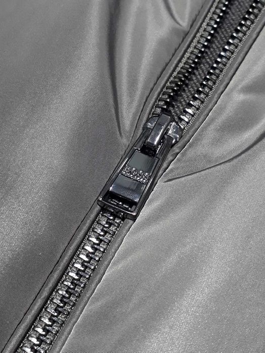 Бомбер Hugo Boss куртка розмір S