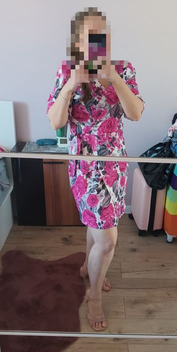 Sukiena w różowe róże