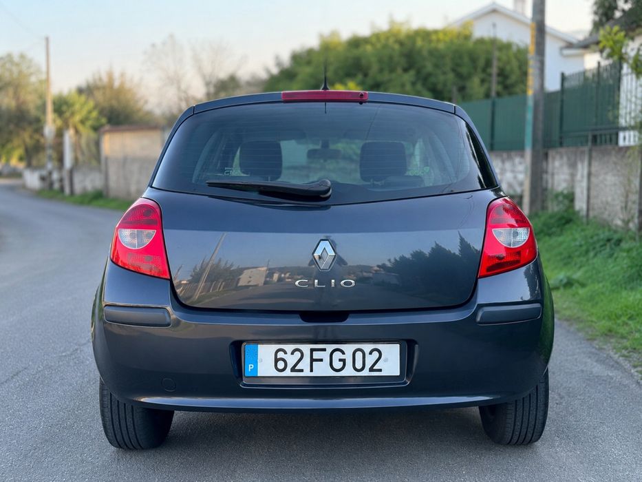 Renault Clio III 2008 Revisões todas na marca!