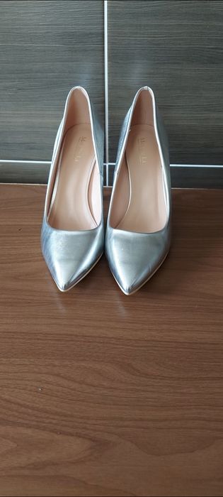 Туфлі лодочки на каблуку