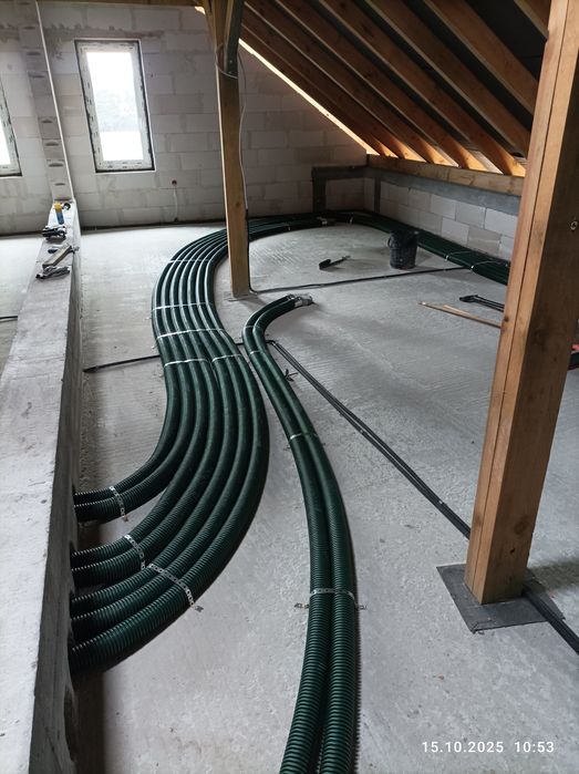 Układanie styropianu