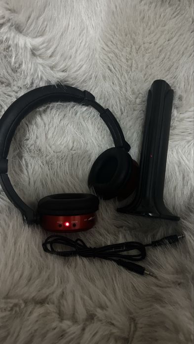 Auriculares sem fio a pilhas NOVO