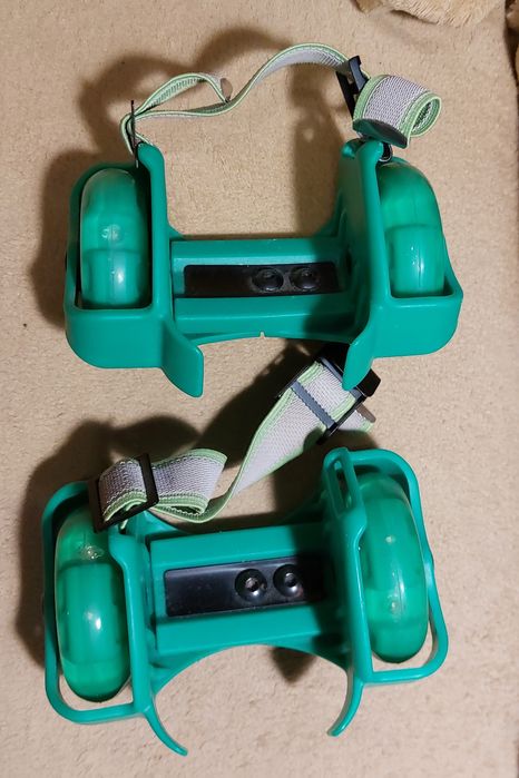 Rolki przypinane do butów