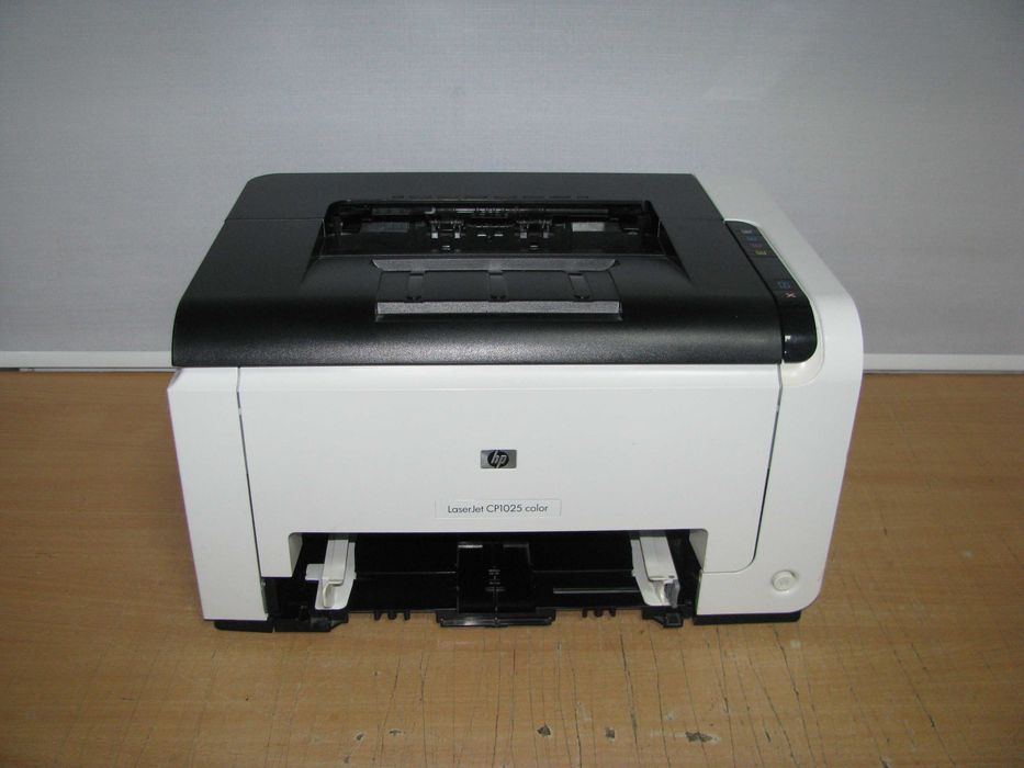 Принтер лазерний HP Laserjet CP1025