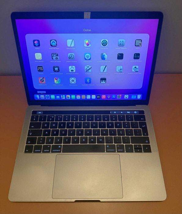 MacBook Pro 13,2 polegadas