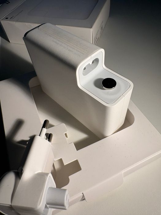 Adaptador Apple USB-C 140W Power Adapter