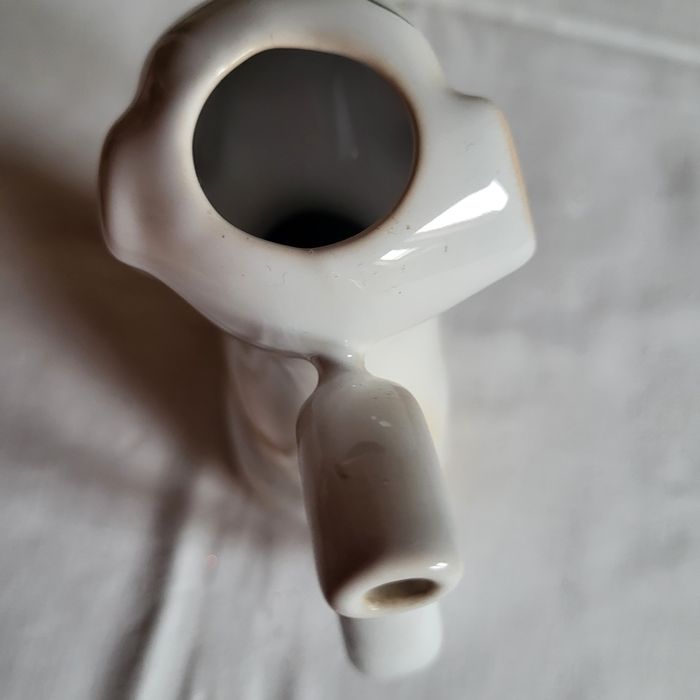 Pijałka ceramiczna do wód mineralnych