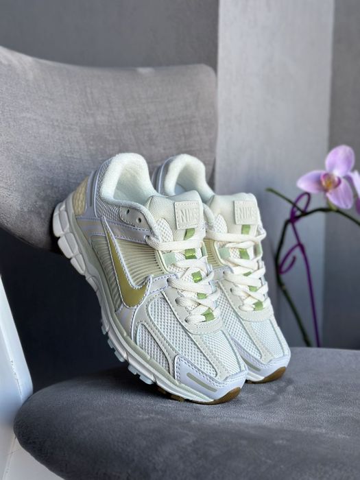 Жіночі кросівки Nike Zoom Vomero 5 / кросівки найк / жіночі кросівки