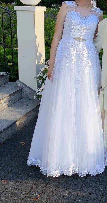 Suknia ślubna biała