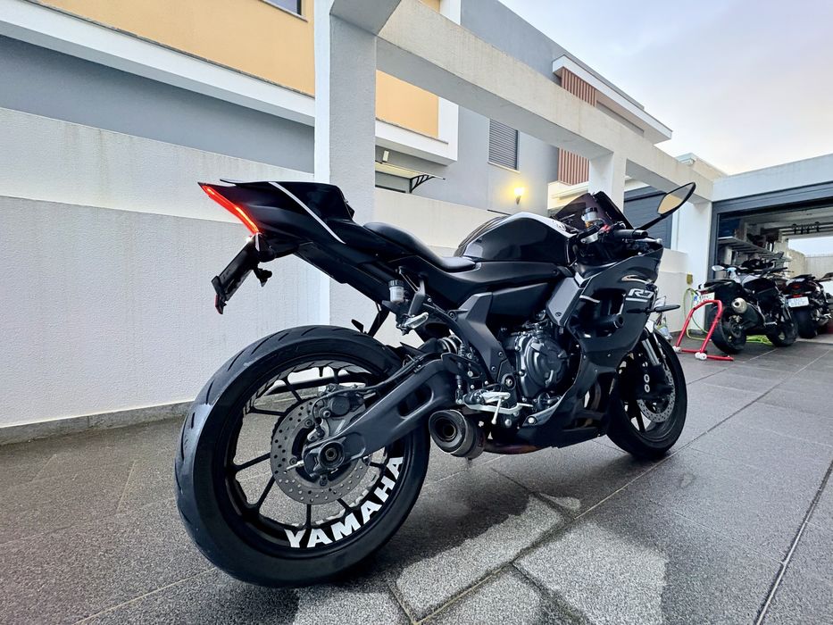 Yamaha R7 - 2022